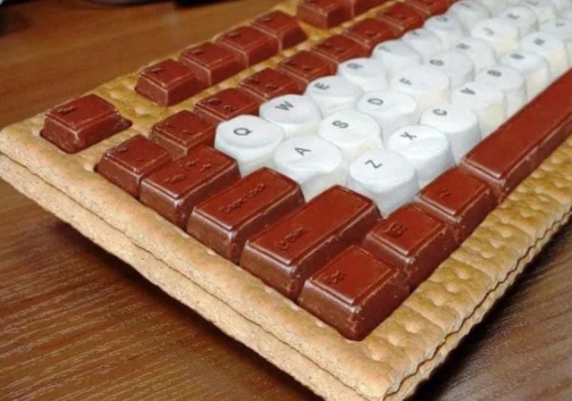 Предметы, которые очень похожи на еду, но их нельзя съесть Предметы, которые очень похожи на еду, но их нельзя съесть