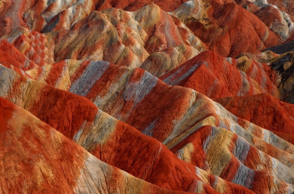 Ландшафт Дэнксия – цветные горы Китая (17 фото)