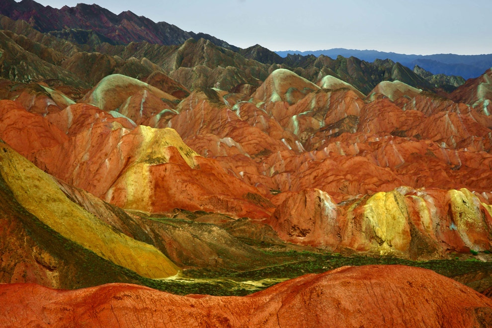 Ландшафт Дэнксия – цветные горы Китая (17 фото)