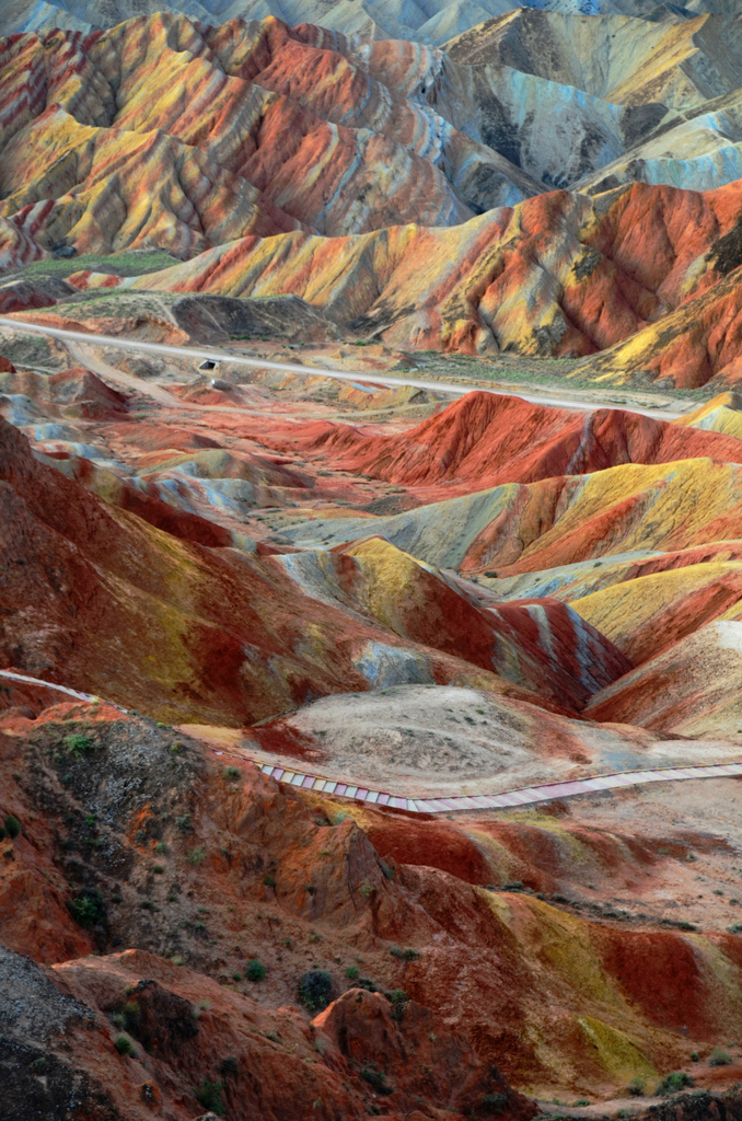 Ландшафт Дэнксия – цветные горы Китая (17 фото)