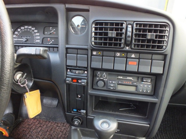 Opel Omega 1992 года с пробегом 705 км выставили на продажу