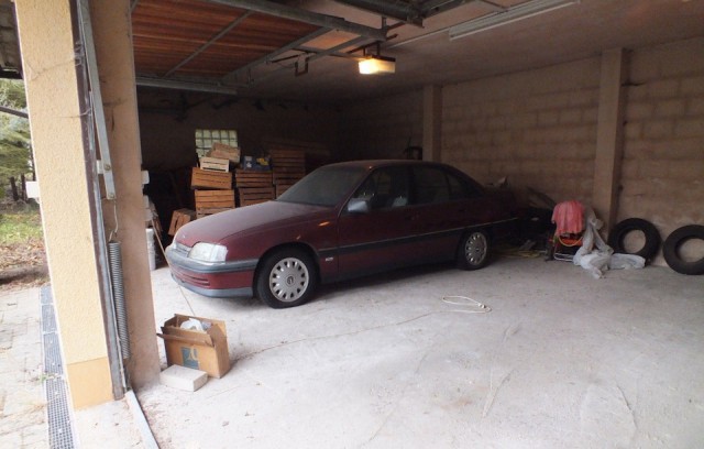 Opel Omega 1992 года с пробегом 705 км выставили на продажу