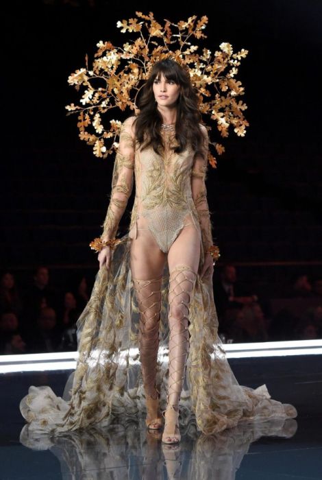 Модный показ Victoria's Secret в Шанхае