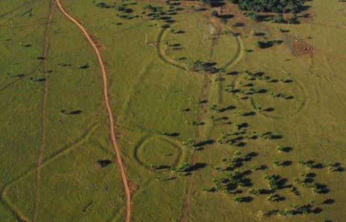 Археологические находки, недавно обнаруженные дронами Археологические находки, недавно обнаруженные дронами