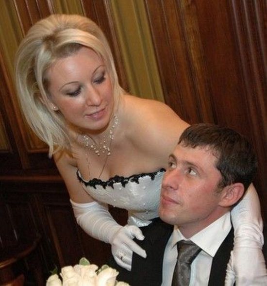 Мария Захарова объяснила появление в сети ее свадебных фото Мария Захарова объяснила появление в сети ее свадебных фото