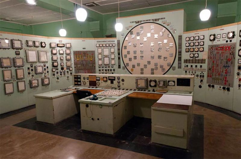 Контрольные комнаты заводов и электростанций советских времен