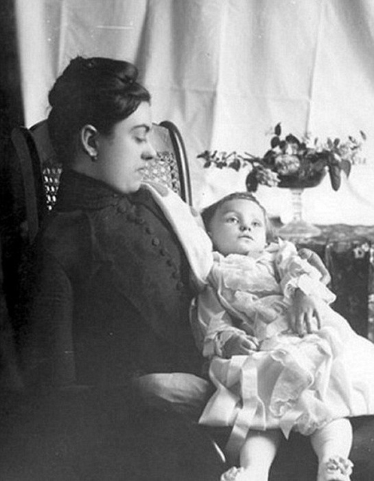 Странные увлечения: хобби, которые были популярными 150 лет назад Странные увлечения: хобби, которые были популярными 150 лет назад