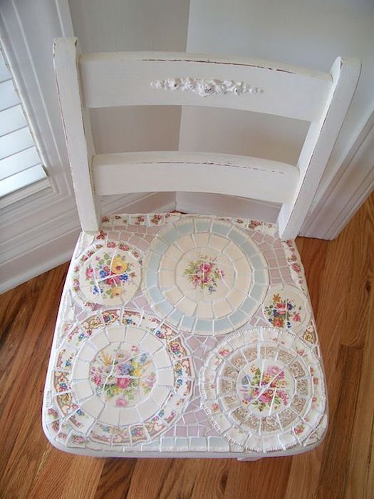Декорирование мебели осколками старой посуды