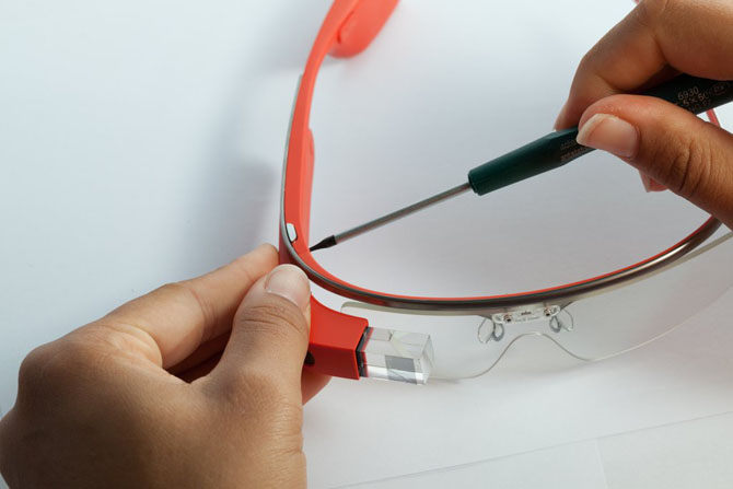 Полный разбор очков Google Glass Полный разбор очков Google Glass