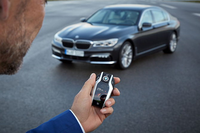 Новую 7-ку BMW 2016 года можно посмотреть уже сейчас