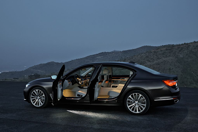 Новую 7-ку BMW 2016 года можно посмотреть уже сейчас