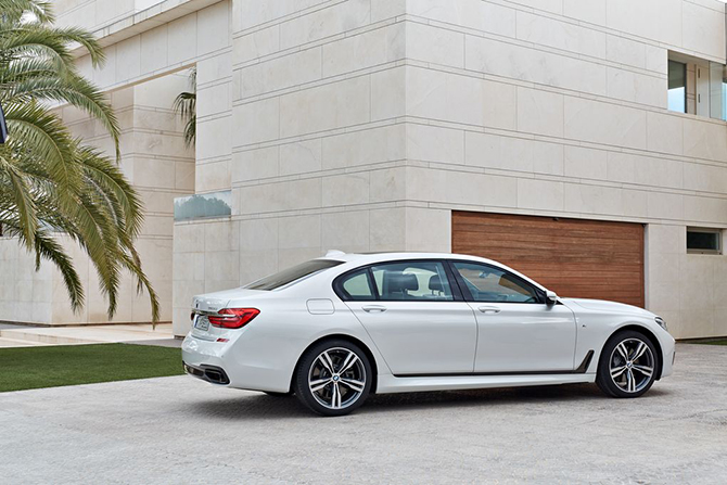 Новую 7-ку BMW 2016 года можно посмотреть уже сейчас