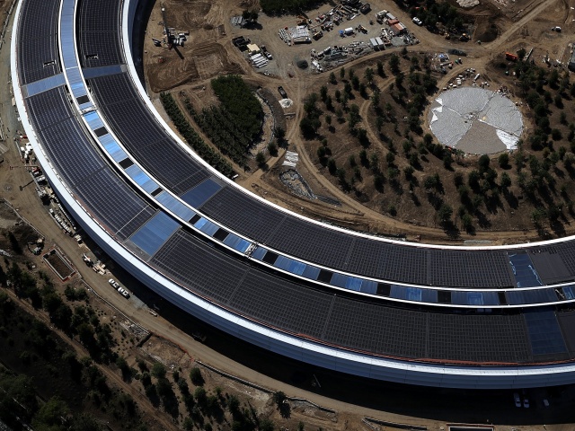 Apple заявила, что недвижимость компании стоит 200 долларов, чтобы платить меньше налогов в США Apple заявила, что недвижимость компании стоит 200 долларов, чтобы платить меньше налогов в США