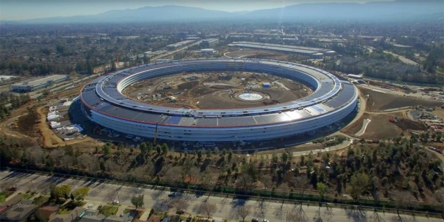 Apple заявила, что недвижимость компании стоит 200 долларов, чтобы платить меньше налогов в США Apple заявила, что недвижимость компании стоит 200 долларов, чтобы платить меньше налогов в США