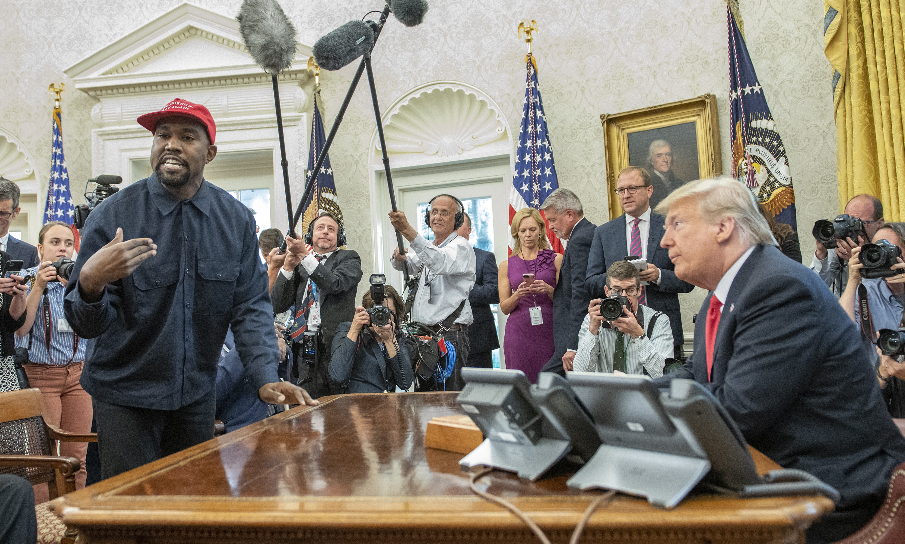 Как это было: Канье Уэст на приеме у Дональда Трампа Как это было: Канье Уэст на приеме у Дональда Трампа