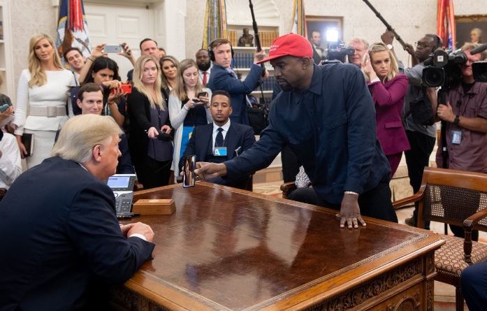 Как это было: Канье Уэст на приеме у Дональда Трампа Как это было: Канье Уэст на приеме у Дональда Трампа