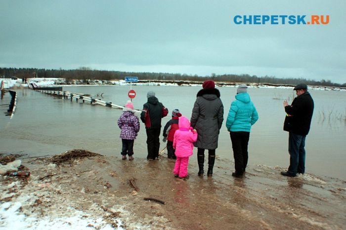Рухнул мост за 30 миллионов рублей (18 фото)