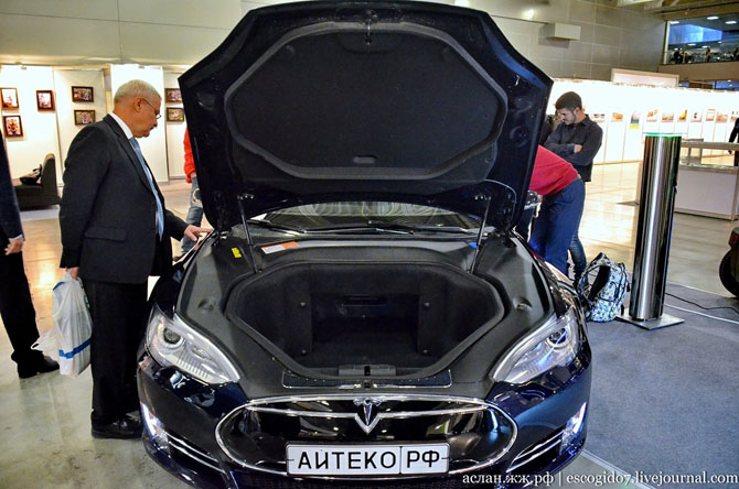 Как устроен электромобиль Tesla Как устроен электромобиль Tesla