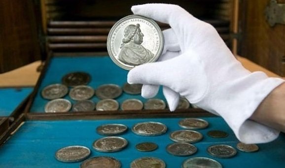 Кто-то теряет, а кто-то находит: о кладах и кладоискателях Кто-то теряет, а кто-то находит: о кладах и кладоискателях