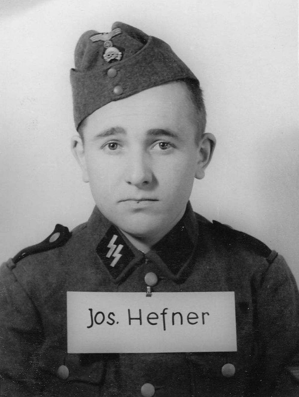 Портреты нацистских охранников Освенцима 1940-1945 годов Портреты нацистских охранников Освенцима 1940-1945 годов