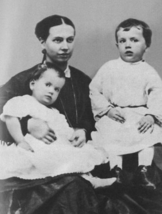 История семейной жизни Льва Толстого и Софьи Берс История семейной жизни Льва Толстого и Софьи Берс