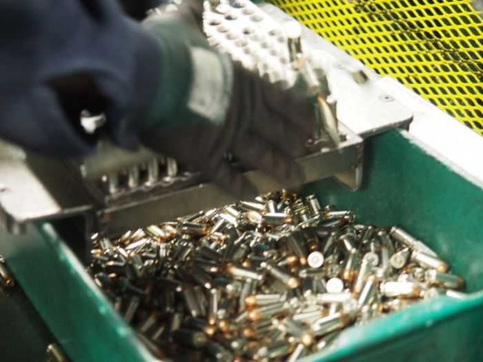 Производство патронов на заводе компании Remington Производство патронов на заводе компании Remington