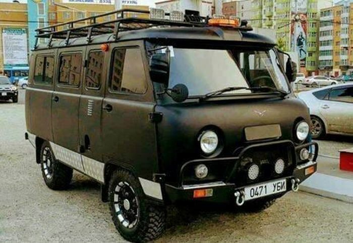 Прокачанная 'буханка' с потрясным салоном