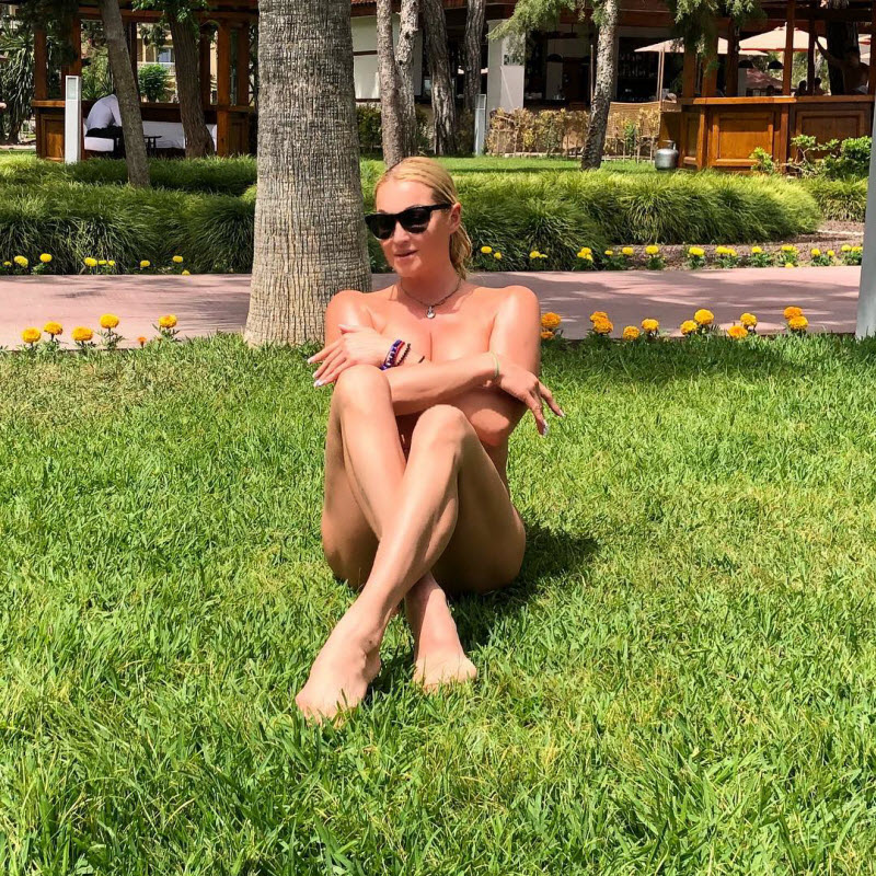 Анастасия Волочкова на фото из Instagram