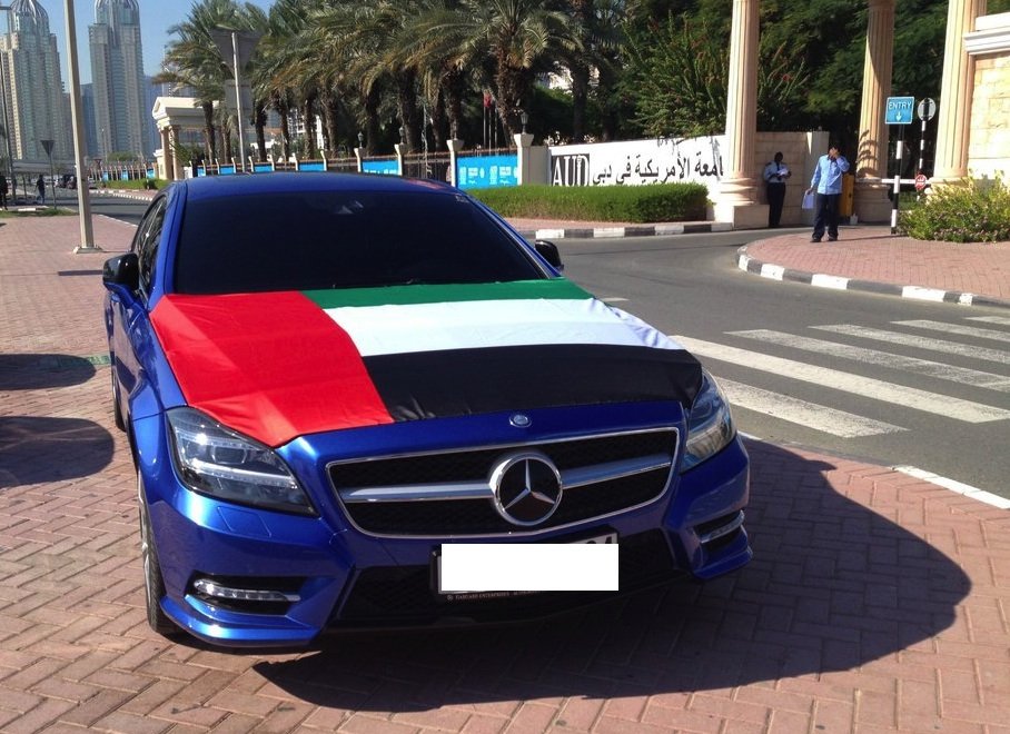 Автомобили студентов в Дубае Автомобили студентов в Дубае
