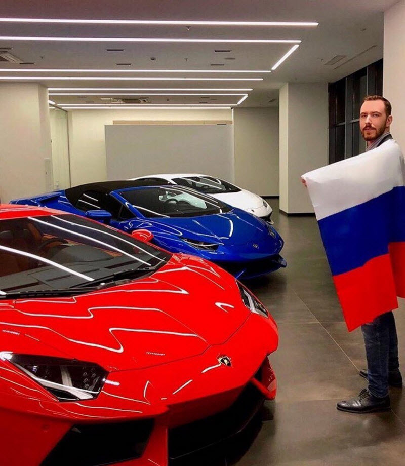 Как богатые детки проводят лето