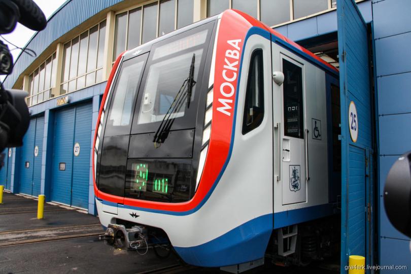 Все достоинства и недостатки нового поезда московского метро Все достоинства и недостатки нового поезда московского метро