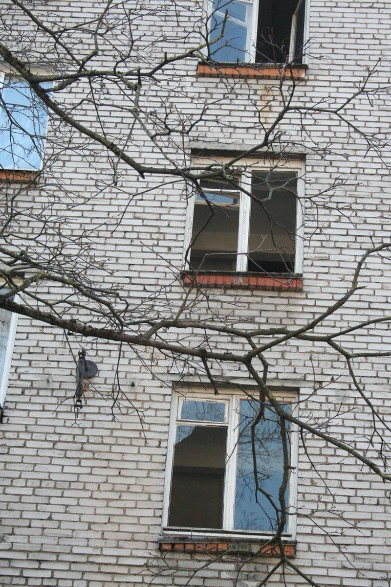 Бомбануло. Взрыв самогонного аппарата разрушил квартиру
