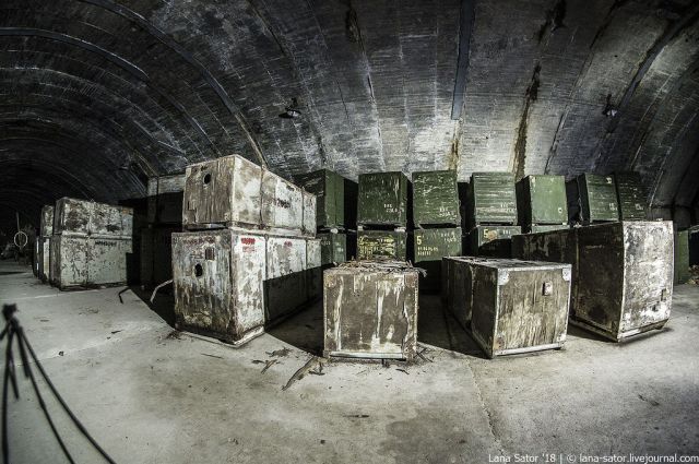 Прогулка по заброшенным подземным авиабазам Восточной Европы Прогулка по заброшенным подземным авиабазам Восточной Европы