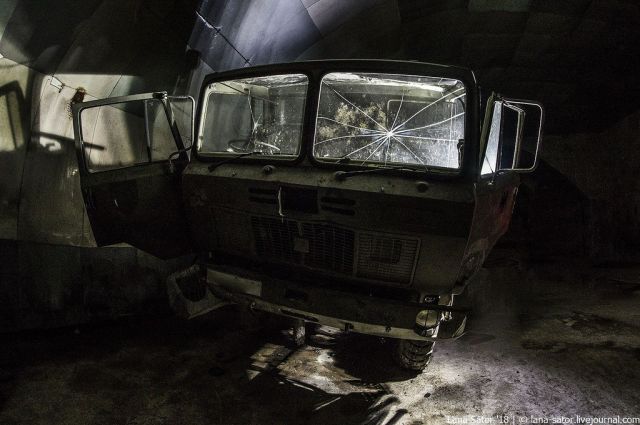 Прогулка по заброшенным подземным авиабазам Восточной Европы Прогулка по заброшенным подземным авиабазам Восточной Европы