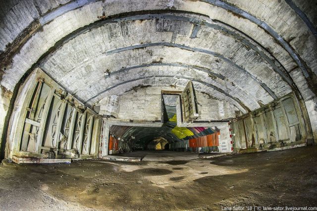 Прогулка по заброшенным подземным авиабазам Восточной Европы Прогулка по заброшенным подземным авиабазам Восточной Европы