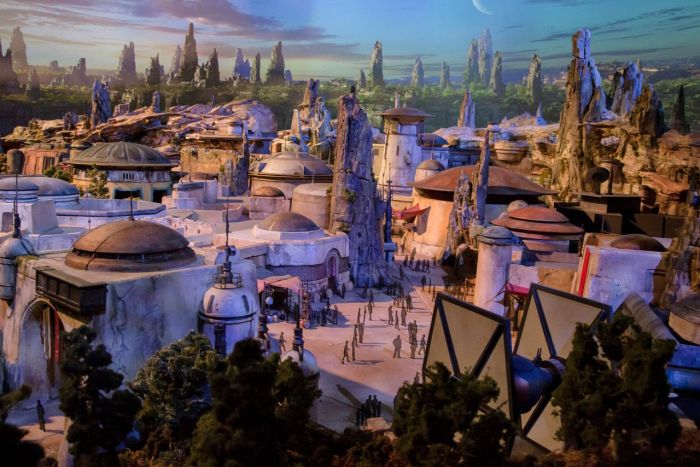 Парк развлечений «Star Wars Land» от компании Disney