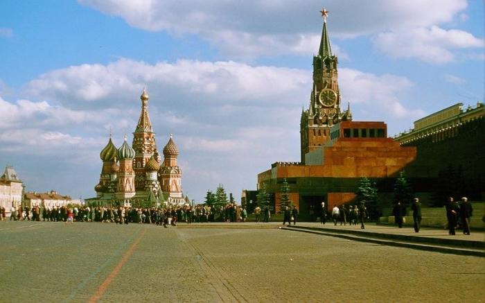 Цветные снимки Москвы 50-х годов (20 фото) Цветные снимки Москвы 50-х годов (20 фото)