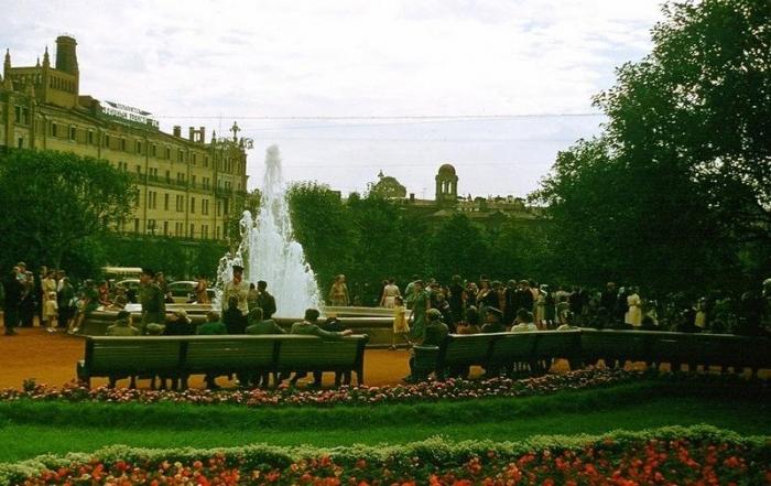 Цветные снимки Москвы 50-х годов (20 фото) Цветные снимки Москвы 50-х годов (20 фото)