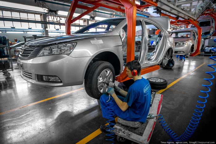 Как собирают автомобили Lifan на заводе Derways Как собирают автомобили Lifan на заводе Derways