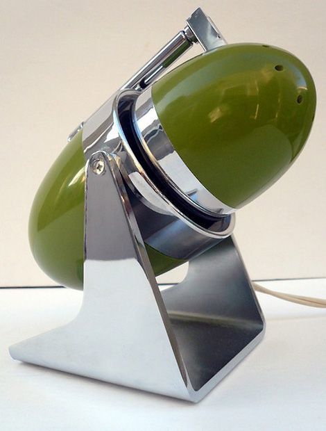 Складная бытовая электроника эпохи космического дизайна