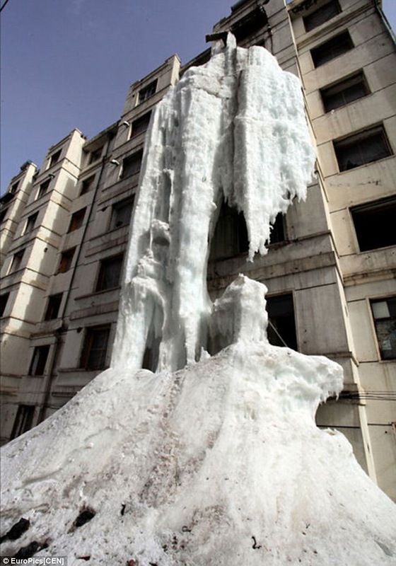 Ледяной водопад в Китае Ледяной водопад в Китае