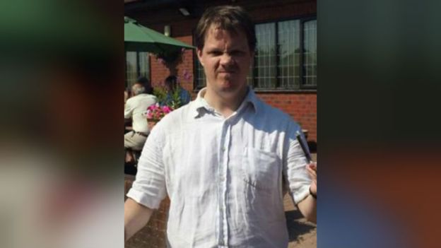 Англичанин зарабатывает, жалуясь на всё вокруг Англичанин зарабатывает, жалуясь на всё вокруг