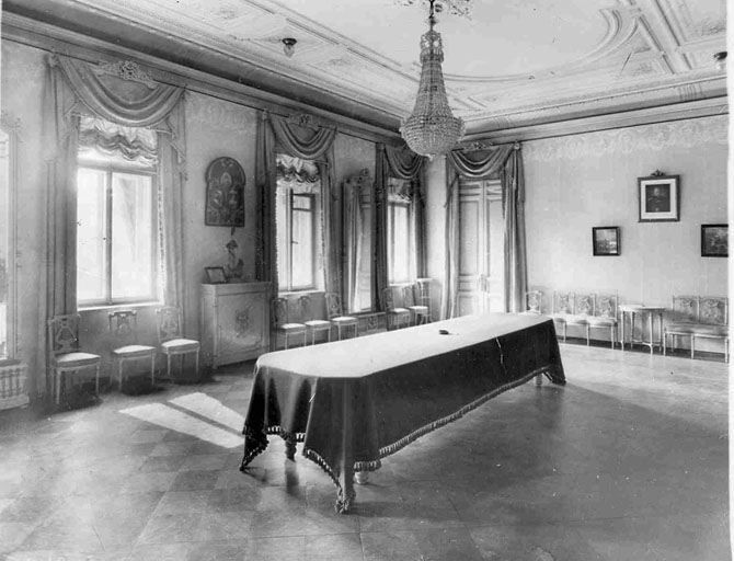 Интерьеры генеральских квартир царской России (31 фото)