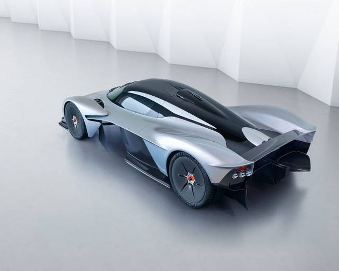 Фантастическая "валькирия" от Aston Martin