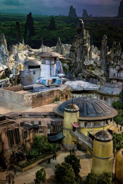 Disney открывает парк развлечений по мотивам «Звездных воин»