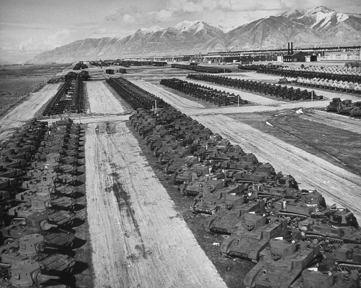 Кладбища военной техники в США (1946-1949 год) Кладбища военной техники в США (1946-1949 год)