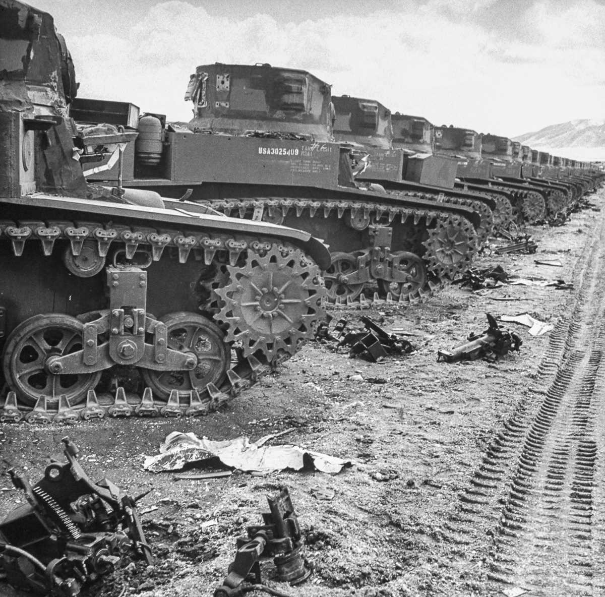 Кладбища военной техники в США (1946-1949 год) Кладбища военной техники в США (1946-1949 год)