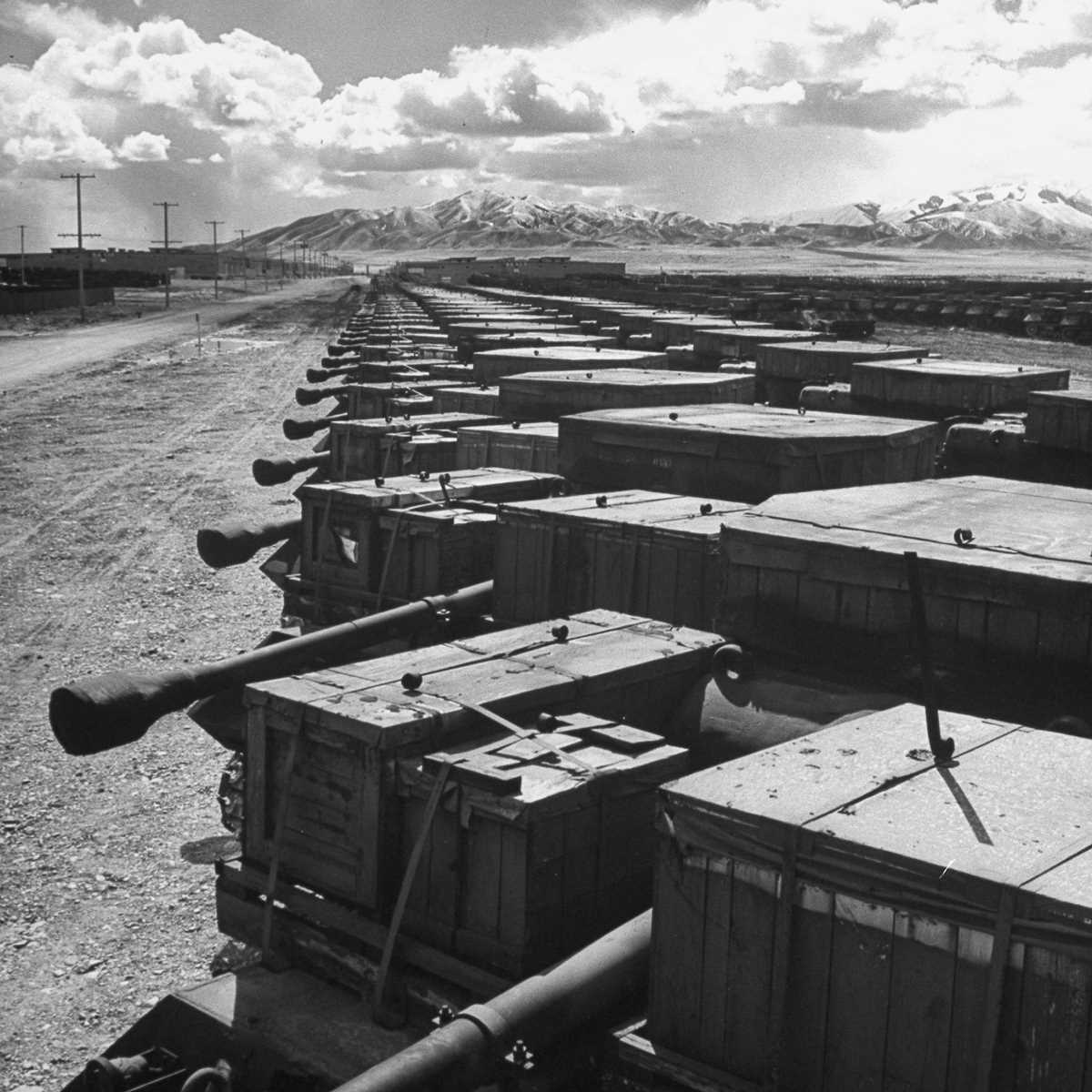 Кладбища военной техники в США (1946-1949 год) Кладбища военной техники в США (1946-1949 год)