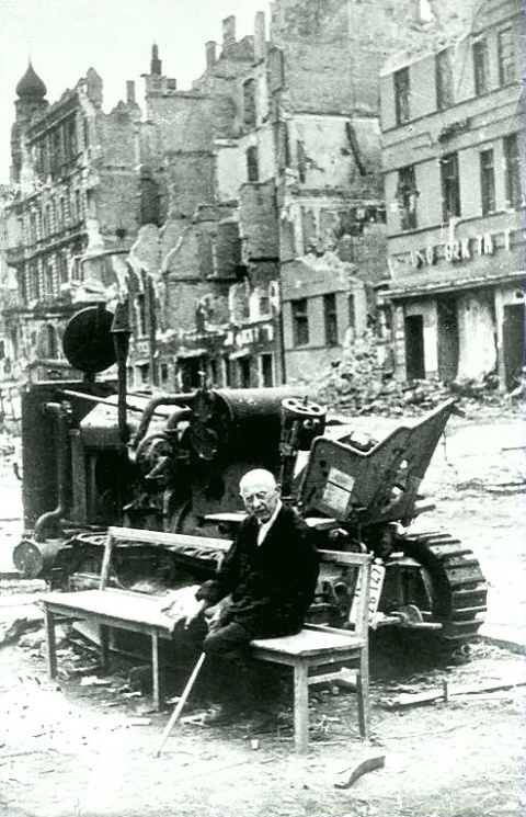 Интересные архивные фотографии: Берлин 1945 года Интересные архивные фотографии: Берлин 1945 года