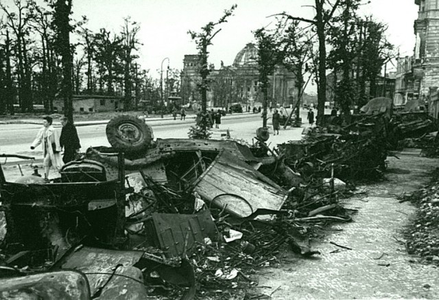 Интересные архивные фотографии: Берлин 1945 года Интересные архивные фотографии: Берлин 1945 года